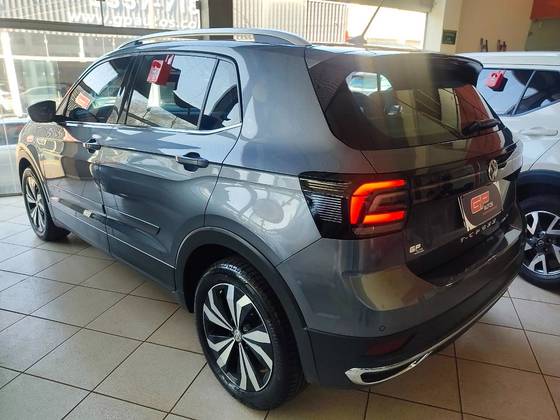 VOLKSWAGEN T-CROSS 1.4 250 TSI TOTAL FLEX HIGHLINE AUTOMÁTICO